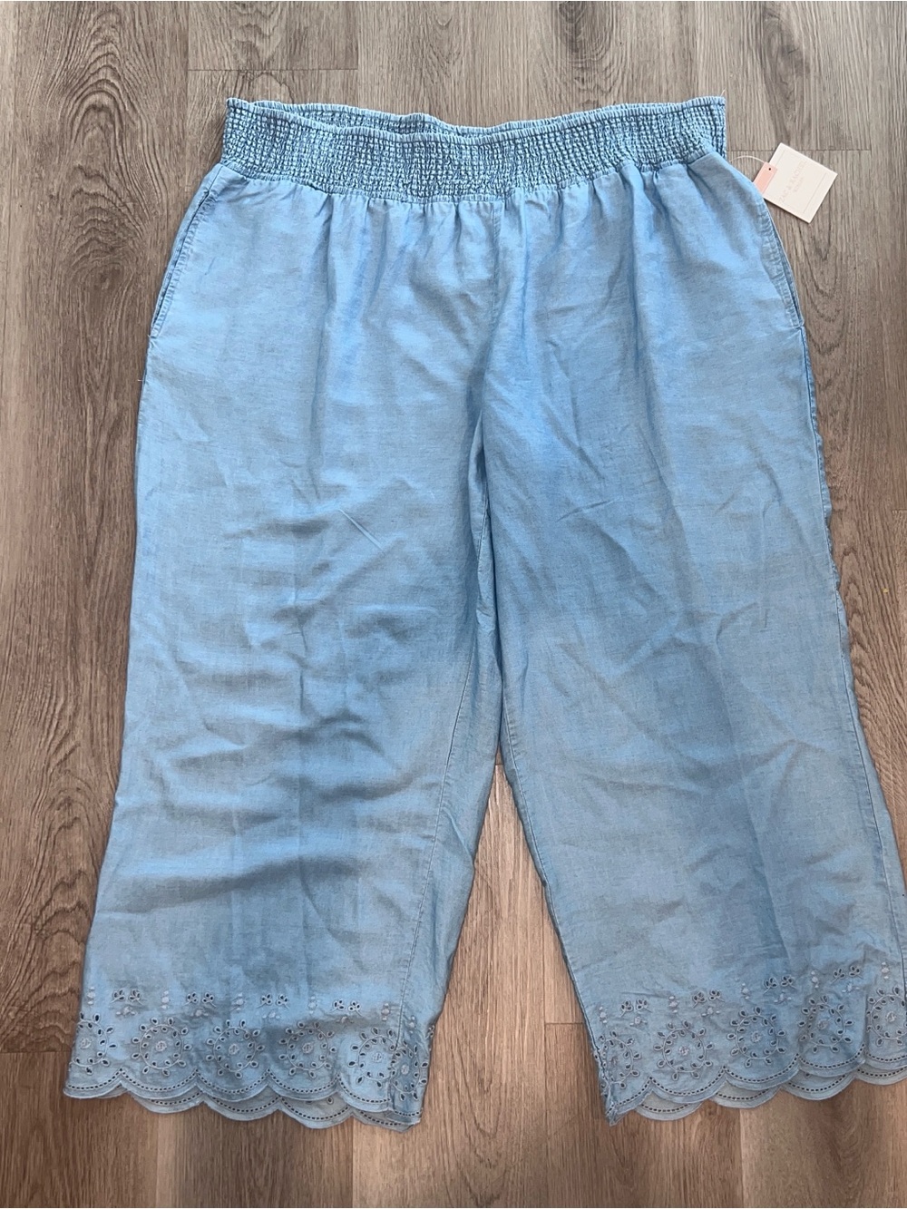 NWT Zac & Rachel Plus 2X Crop Pants Blue Chambray Smocked Waist Eyelet Hem